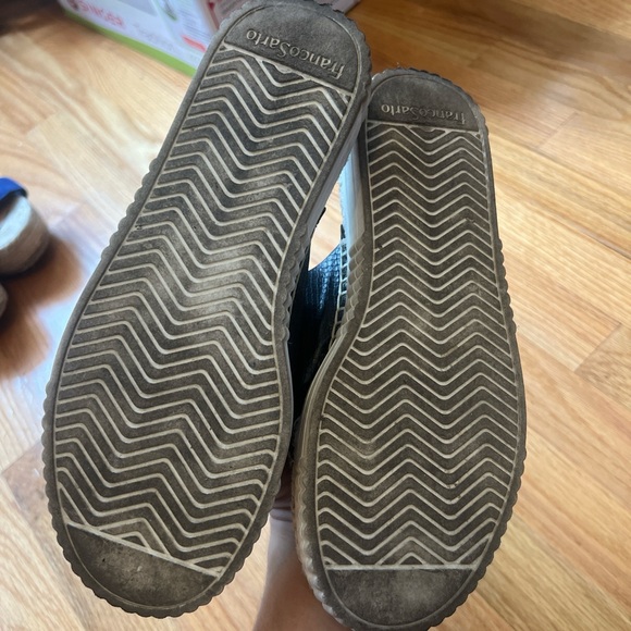 Franco Sarto Criss Cross Platform Sandal - Picture 3 of 3